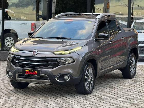 FIAT TORO 2.0 16V TURBO DIESEL VOLCANO 4WD AT9 FIAT TORO 2.0 16V TURBO DIESEL VOLCANO 4WD AT9